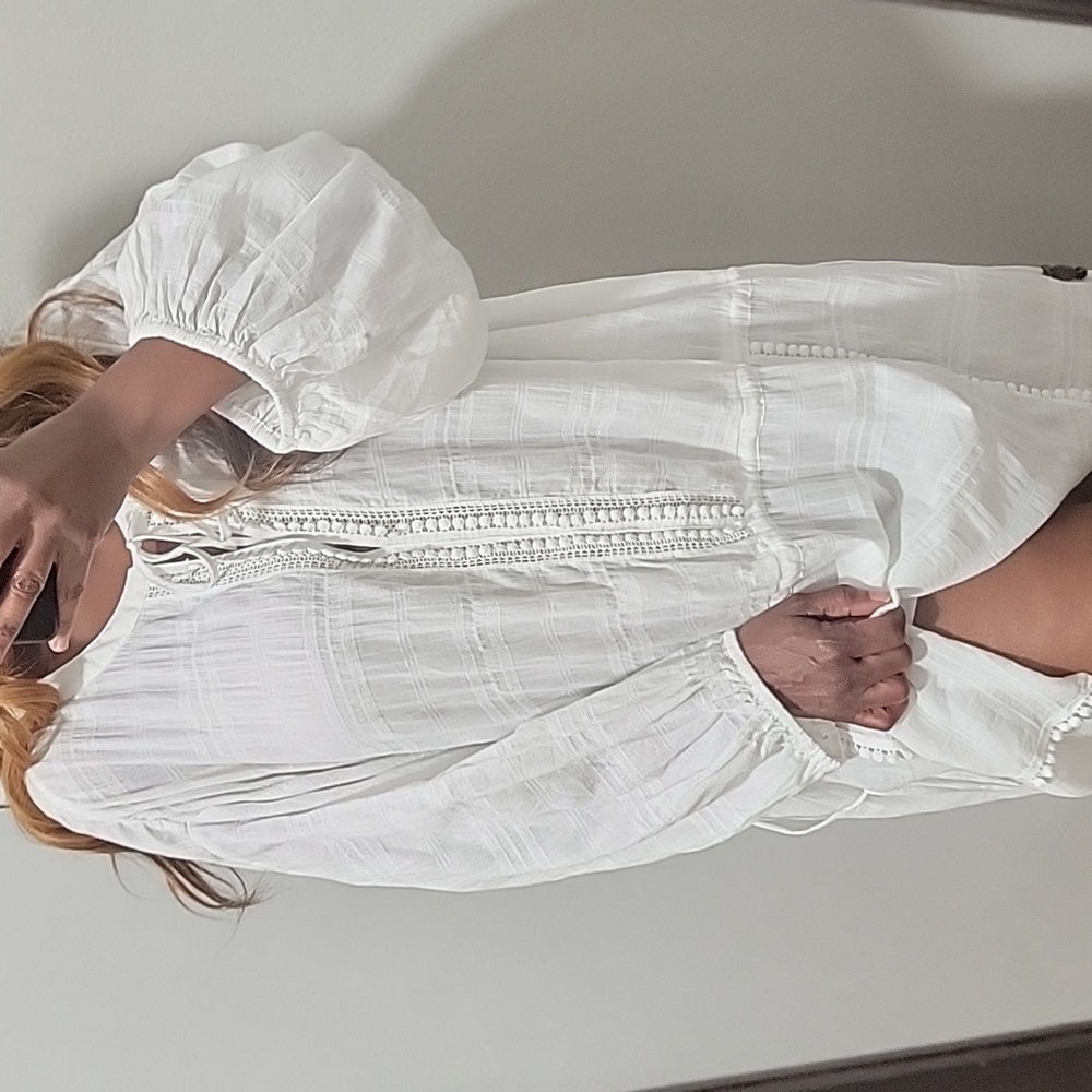 YFB | Elegant White Tunic Dress with Lace Detail - Picture 4 of 6